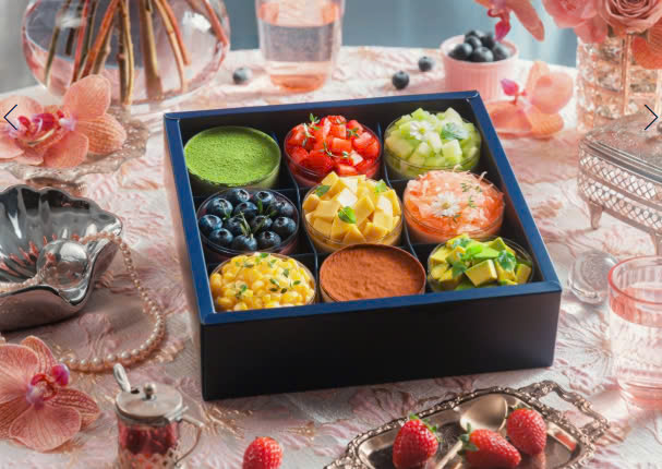 Assorted Mini Cake Set (4 Pieces)